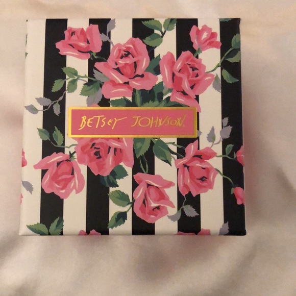 Betsey Johnson Gold Tone & Pastel Purple Ladybug Stud Earrings Crystal Accents - Picture 10 of 12